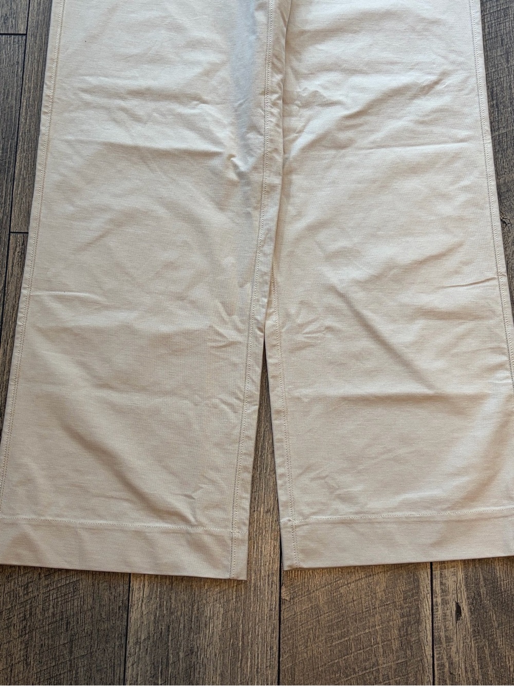 NWT Lululemon City Sleek 5 Pocket Wide-Leg High-Rise Pant Natural Ivory size 27 - Picture 3 of 10